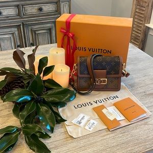 Louis Vuitton Mini Dauphine-Monogramed-M44580